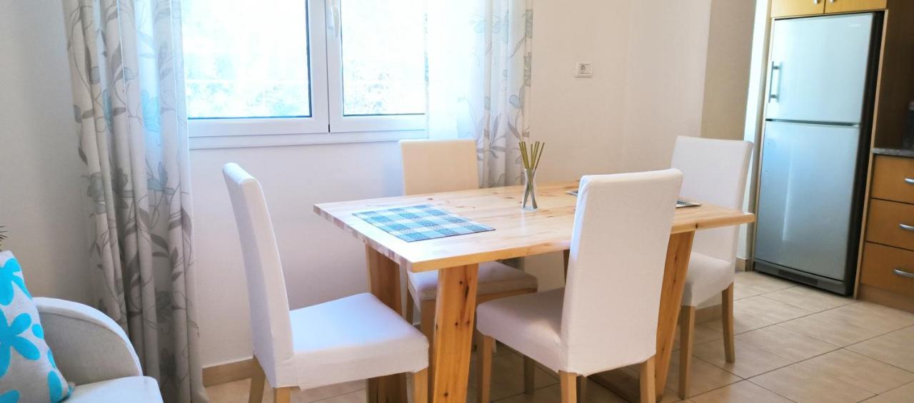 Central Apartment, Fully Equipped Himare Exterior photo